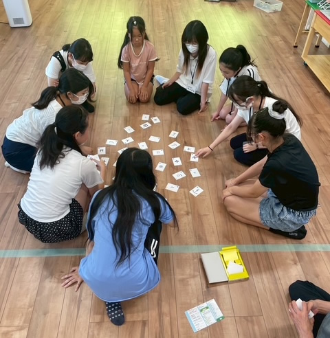 こどもホームでの交流の様子1